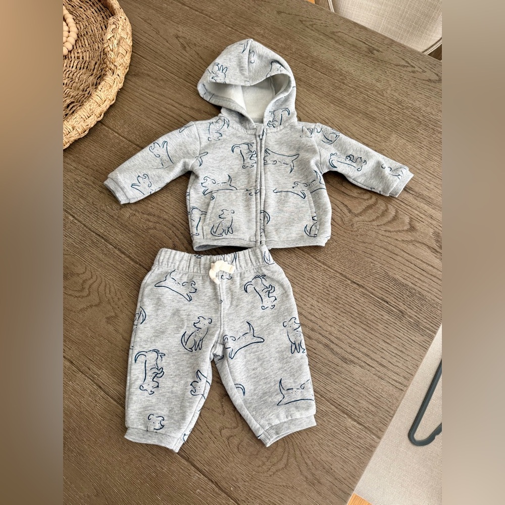 NWOT! Carter’s Grey Sweatpants Set, 3 Months!
